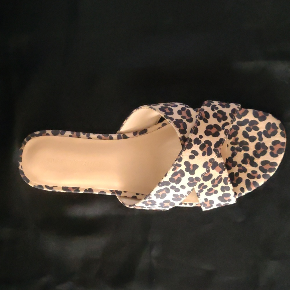 Stuart WeitzmanRoza Leopard Print Leather Sandals. Size 6B - Picture 8 of 11